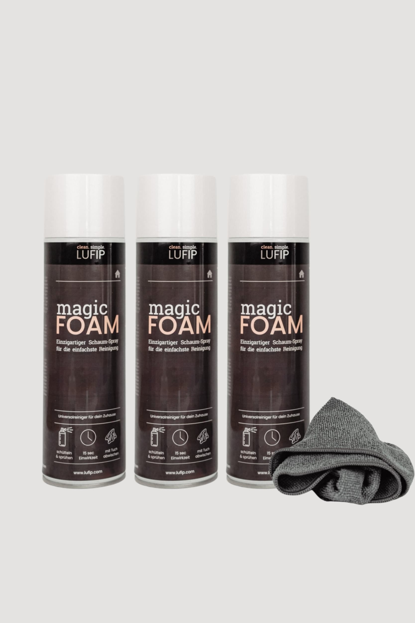 Magic Foam Set vor neutralem Hintergrund - Drei Dosen des ultimativen Schaumreinigers und ein Magic Towel inklusive. Verdreifache deine Reinigungskraft mit blitzschneller, schlierenfreier Reinigung. Hol dir jetzt mühelose Sauberkeit.